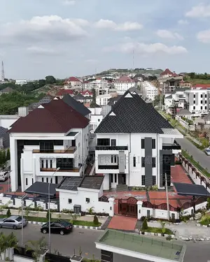 7bdrm Mansion in Guzape District for sale