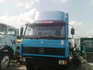 814 Mercedes Truck