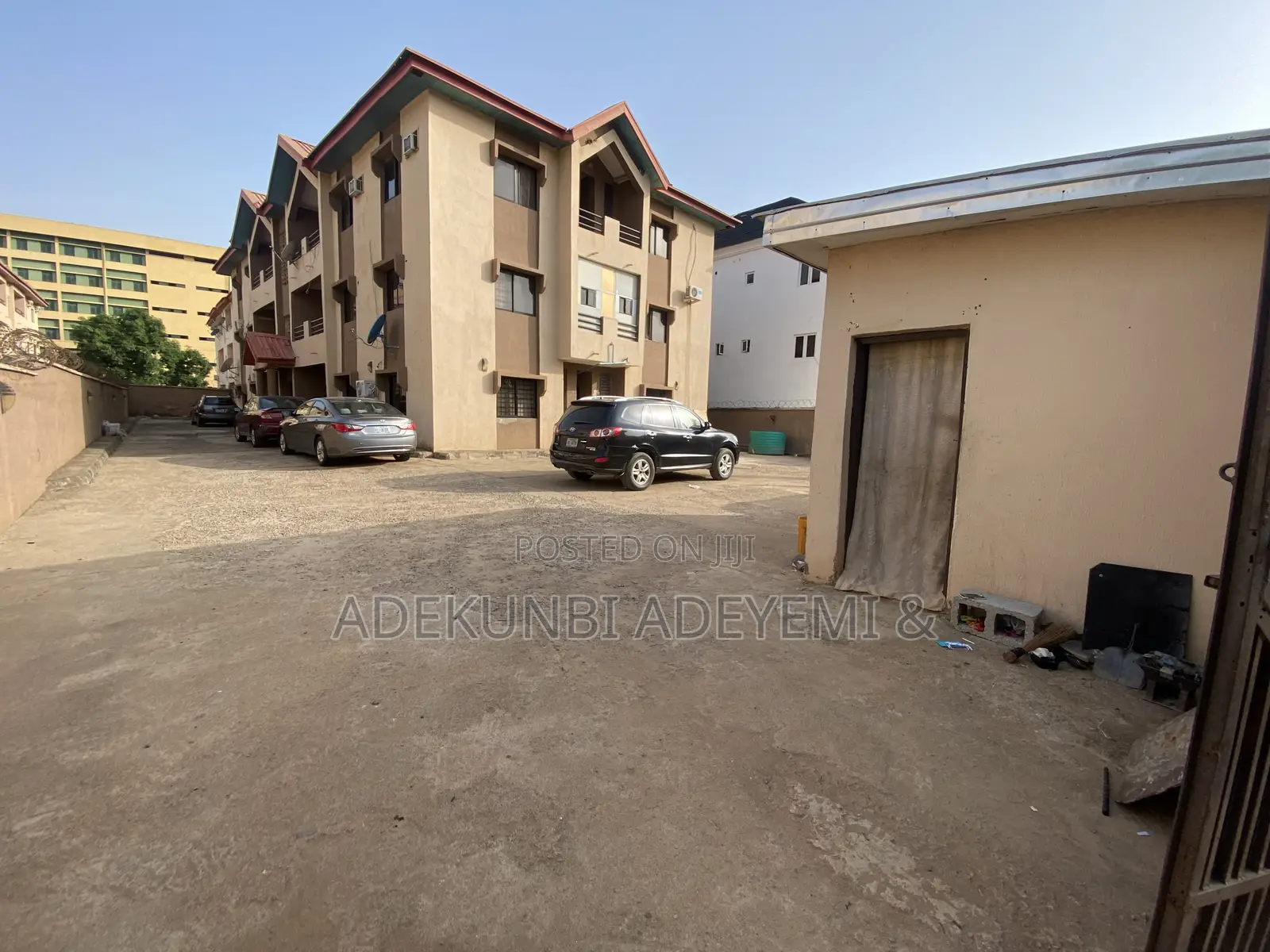 3bdrm Block of Flats in Mabushi for sale