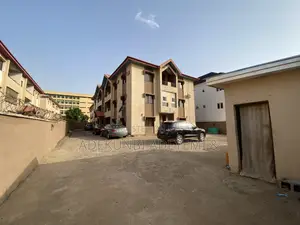 3bdrm Block of Flats in Mabushi for sale