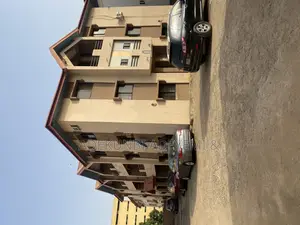 3bdrm Block of Flats in Mabushi for sale