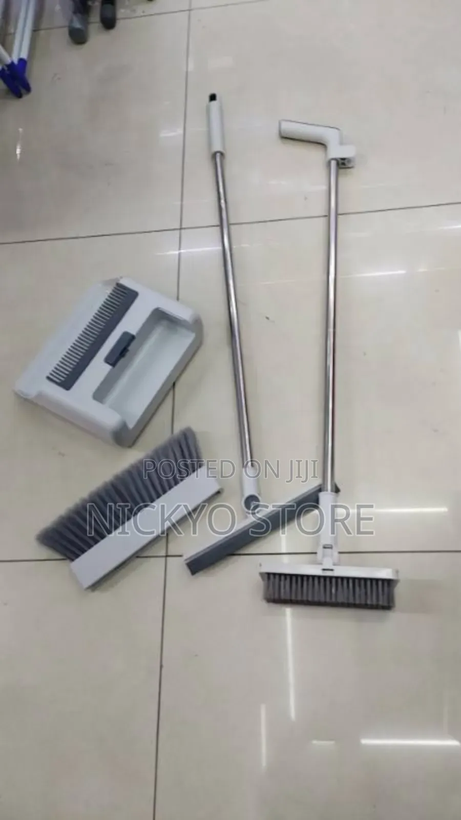 4-in-1 Smart Sweeping Brush Set