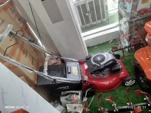 Pushing Lawn Mower 7.5 Hours Power