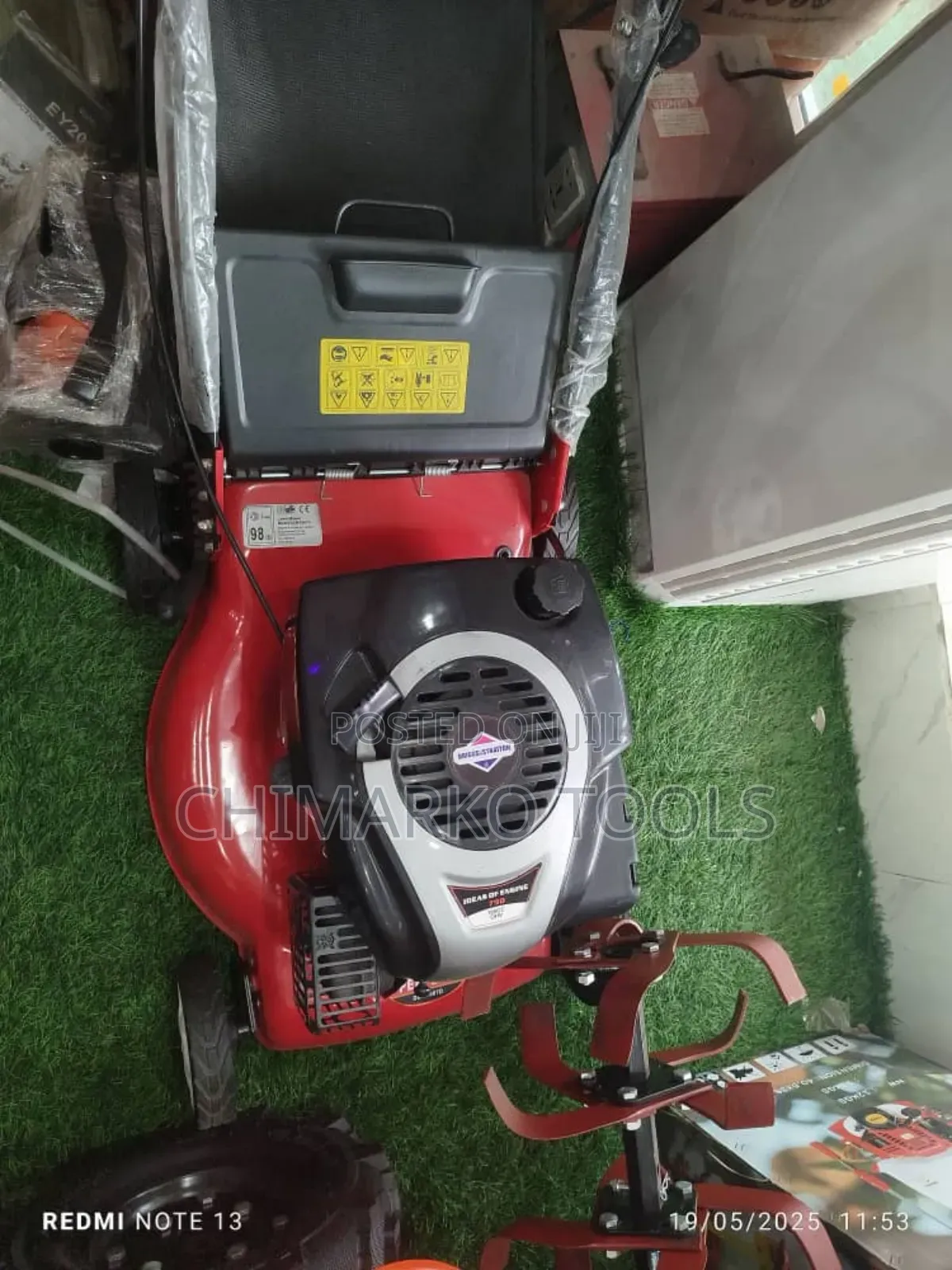 Pushing Lawn Mower 7.5 Hours Power