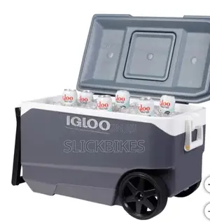 Igloo 90-Quart Maxcold Latitude Flip and Tow Wheeled Cooler