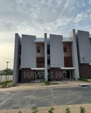 4bdrm Duplex in Guzape District for sale