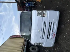 Suzuki Every 2012 White