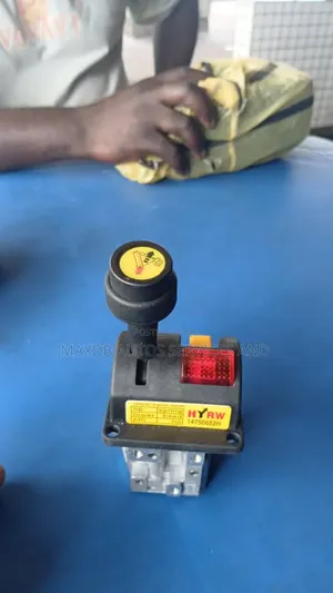 Universal Howo Truck Hand Control Valve for Tipper