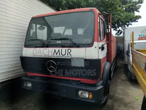 Mercedes Truck 10bolts 15tonnes 2009