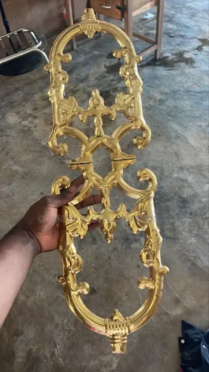 Skeleton Cumbi Gold