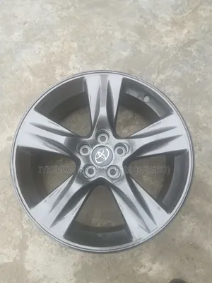 Toyota Highlander 19 Rim 2015/16 Follow Come