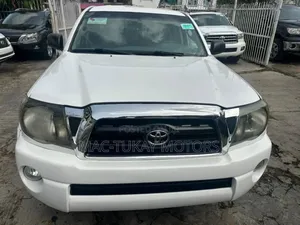 Toyota Tacoma 2006 White