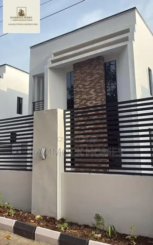 5bdrm Penthouse in Onireke Gra, Jericho for sale
