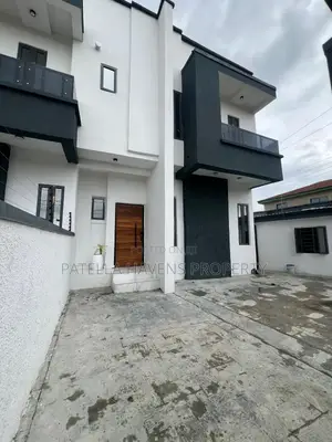 4bdrm Duplex in Sangotedo for sale