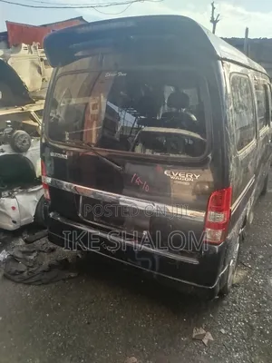 Suzuki Every 2010