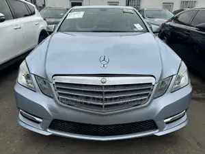Mercedes-Benz E350 Base 4Matic Sedan AWD (3.5L 6cyl 7A) 2013 Blue