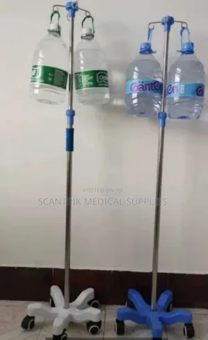 Adjustable Hospital Iv Pole on Wheels
