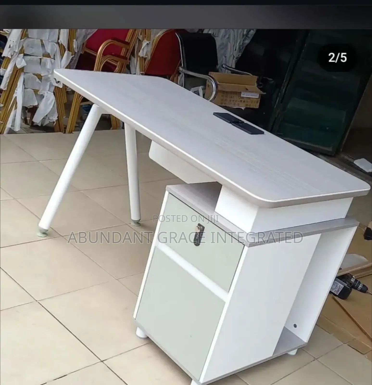 Office Desk With Mobile Drawer.