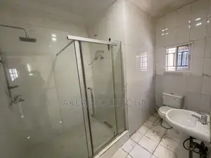 3bdrm Block of Flats in Utako for rent