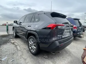 Toyota RAV4 2022 Gray