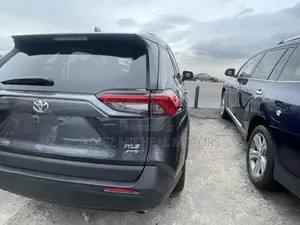 Toyota RAV4 2022 Gray