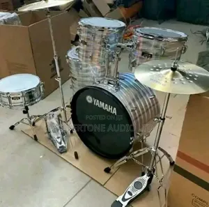 High Quality Yamaha Drum Set