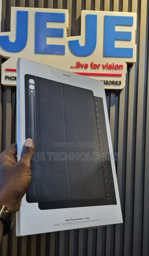 Photo - Samsung Galaxy S10 Ultra Keyboard Cover