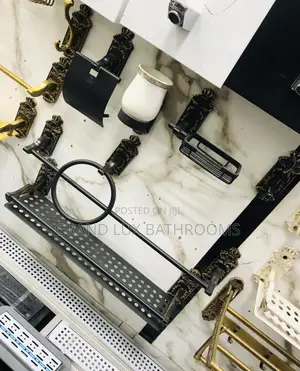 Vintage-Style Bathroom Accessories Set – Wall-Mounted Holder