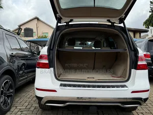 Mercedes-Benz M Class ML350 4MATIC 4dr SUV AWD (3.5L 6cyl 7A) 2015