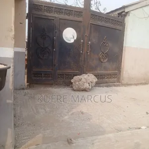 3bdrm Bungalow in Kosofe for sale