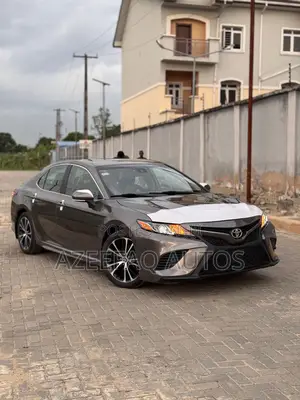 Toyota Camry 2020 Gray