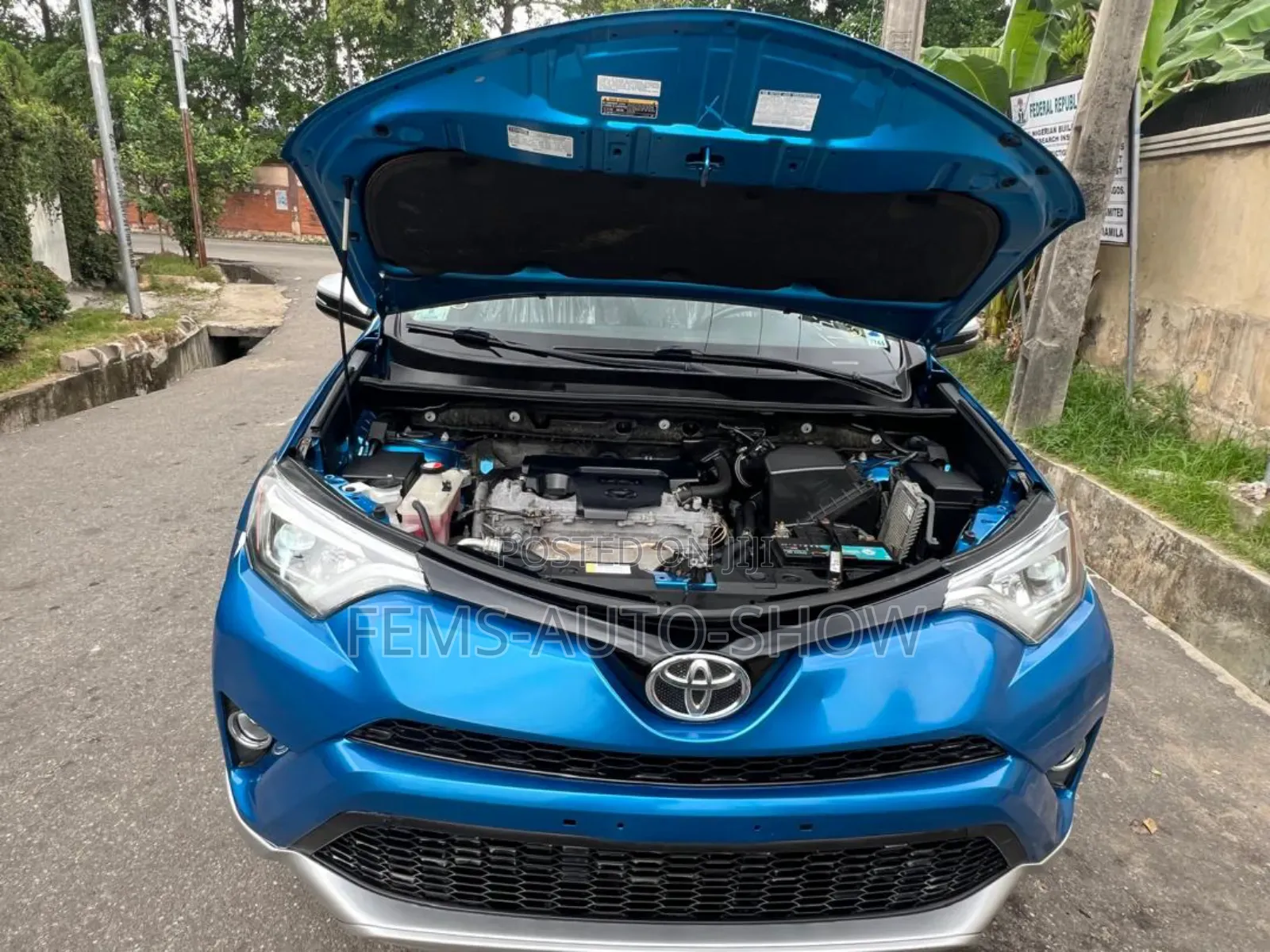 Toyota RAV4 SE AWD (2.5L 4cyl 6A) 2016 Blue