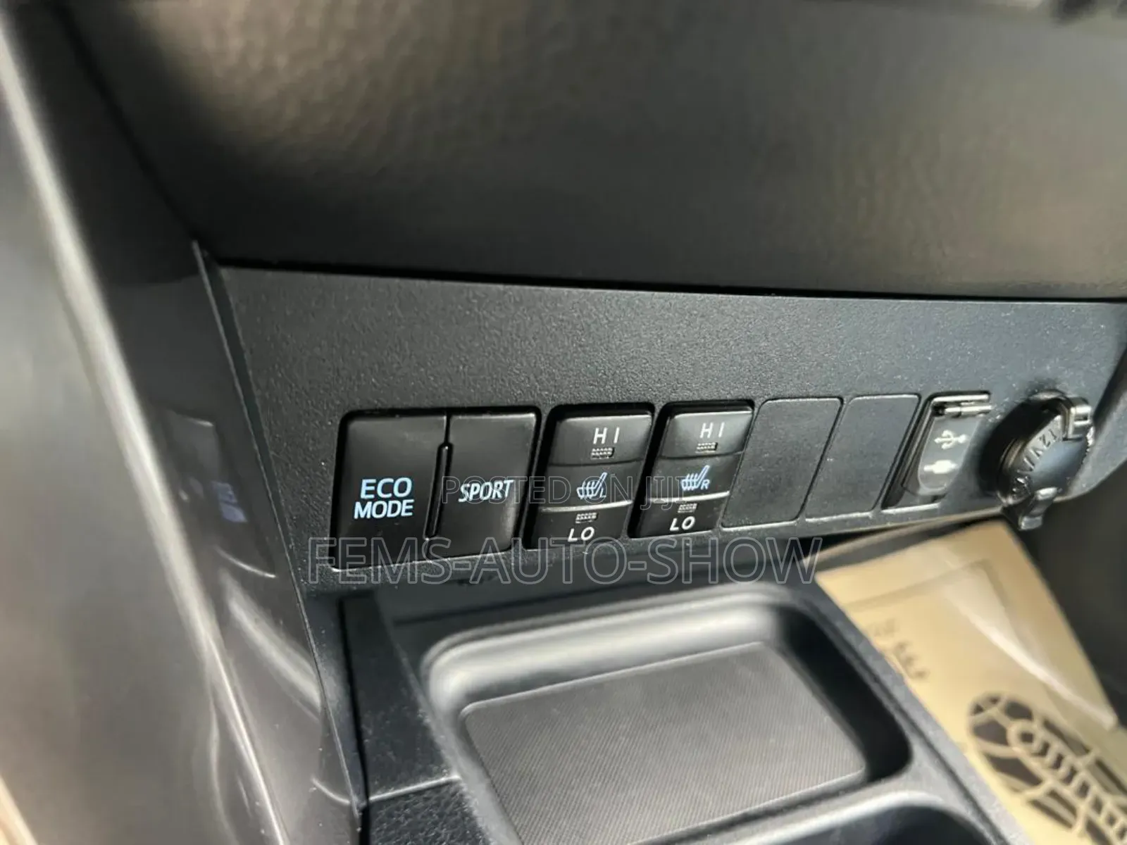 Toyota RAV4 SE AWD (2.5L 4cyl 6A) 2016 Blue