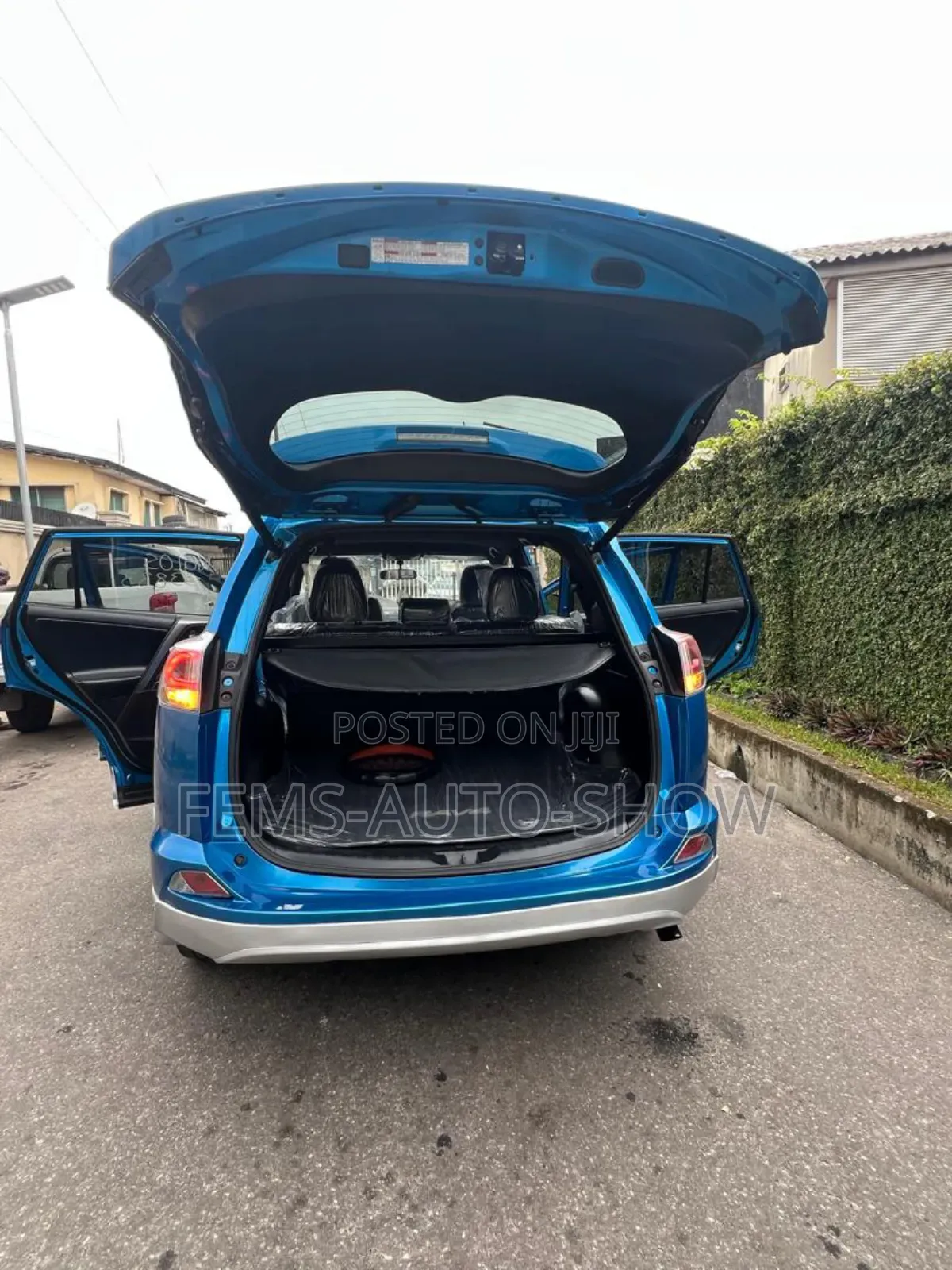 Toyota RAV4 SE AWD (2.5L 4cyl 6A) 2016 Blue