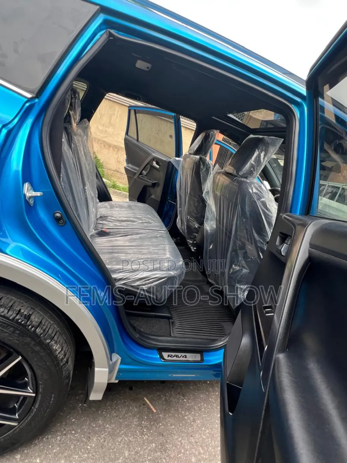 Toyota RAV4 SE AWD (2.5L 4cyl 6A) 2016 Blue