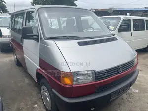 Volkswagen Transporter 2002 White