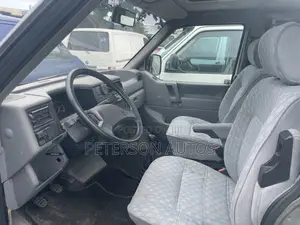 Volkswagen Transporter 2002 White