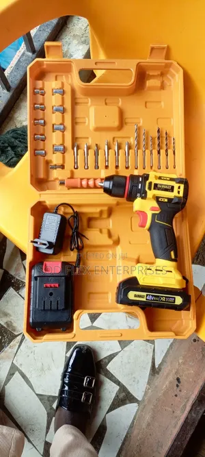 48v Durable Dewalt Cordless Screw Machine With Kit/Tools