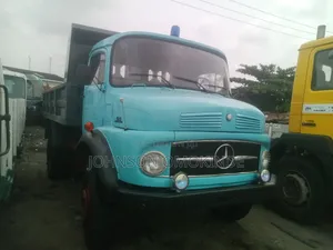 Mercedes Benz Tipper