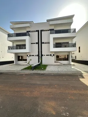 Photo - 4bdrm Townhouse / Terrace in In An Estate Around for rent