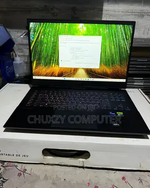 Laptop HP Omen 17-An188nr 32GB Intel Core I9 SSD 1T
