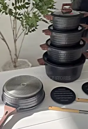 Ucc Block-Styled Pots Set