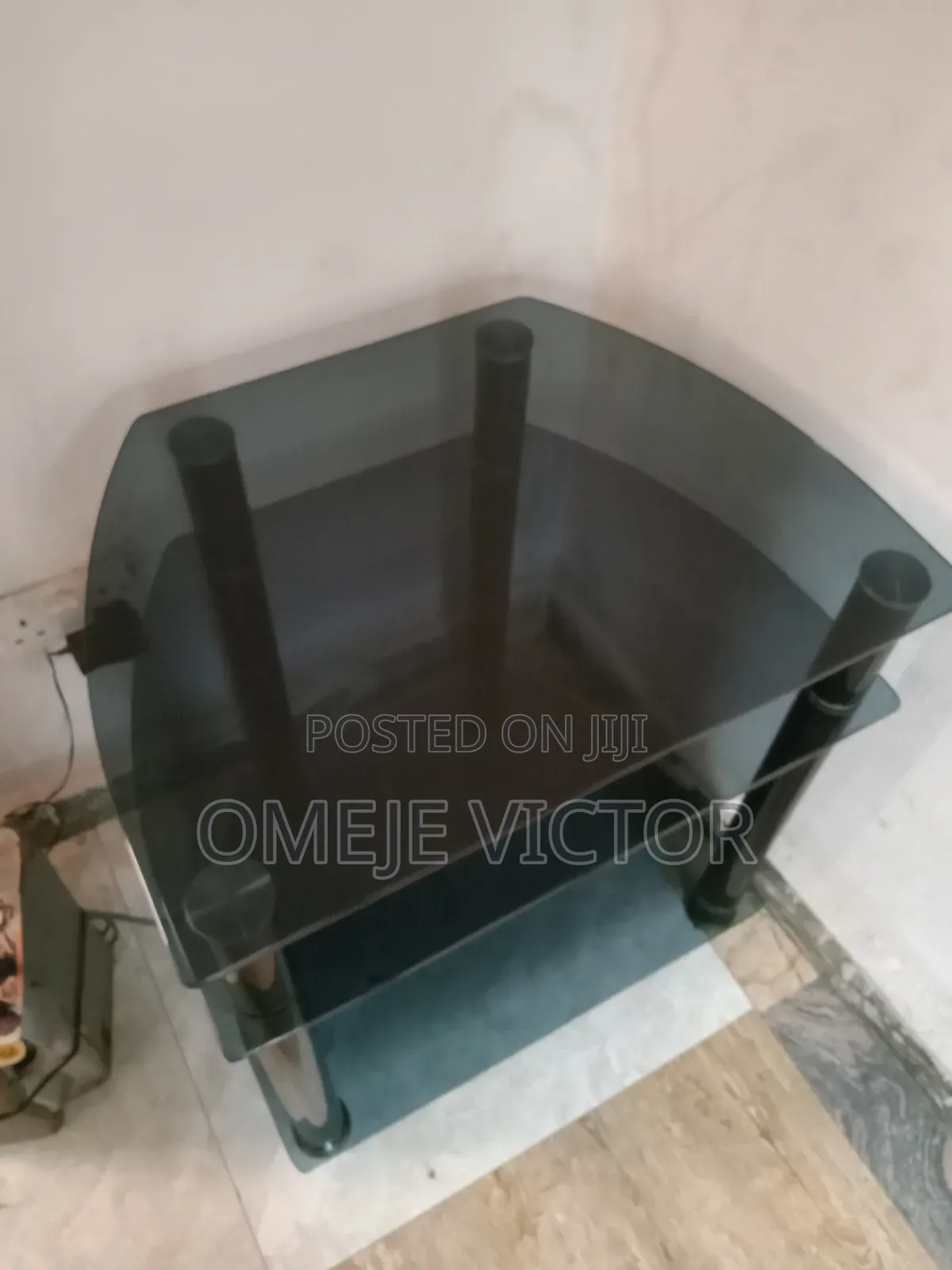 Thick Tv Glass Stand