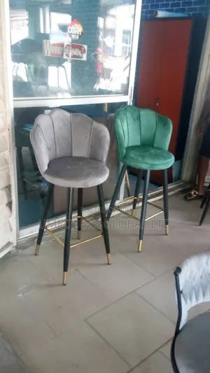 Good Quality Fabric Bar Stool for Hotel and Home Use.