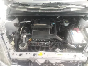 Toyota Yaris 2005 Silver