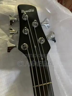 Ibanez Sr400 Electric Bass Guitar.