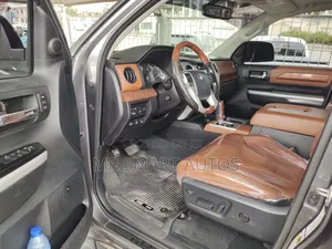 Toyota Tundra 1794 4dr CrewMax 4WD SB (5.7L 8cyl 6A) 2015 Black