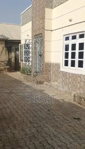1bdrm Block of Flats in Minna for sale
