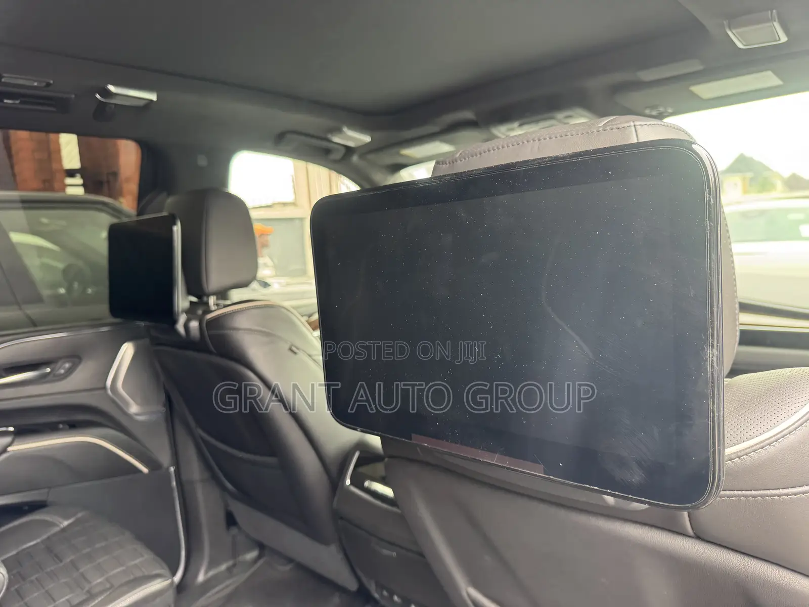 Cadillac Escalade 2022 White