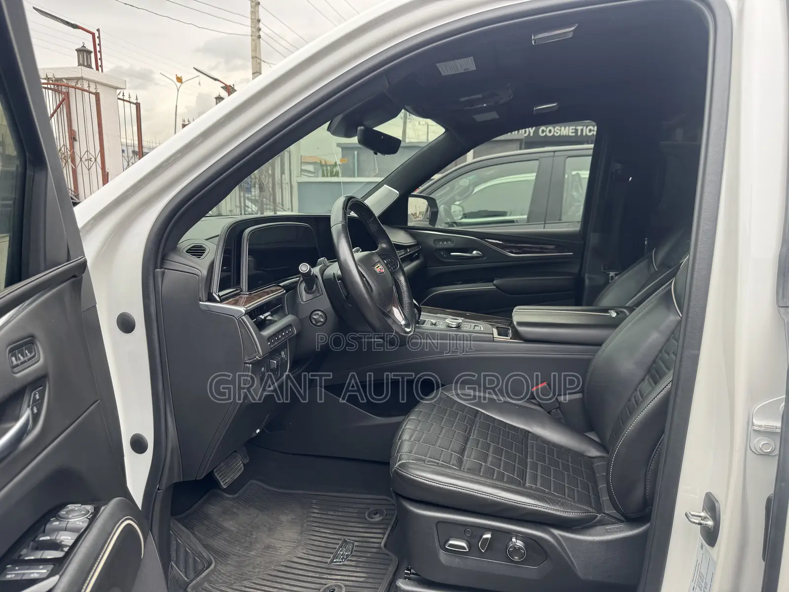 Cadillac Escalade 2022 White